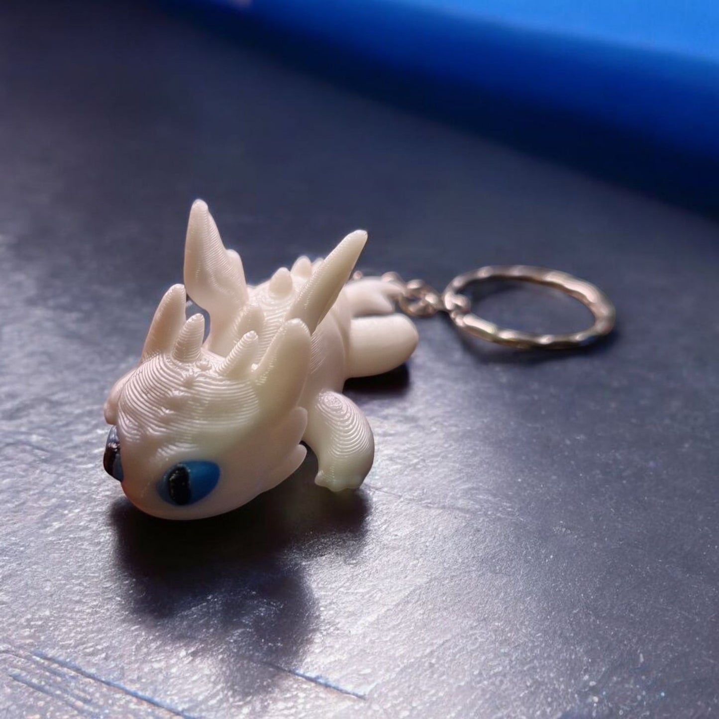 Llavero Dragón Blanco Articulado – Impresión 3D en PLA 🐉✨🔑